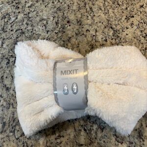 Mixit Cream Cowl Scarf